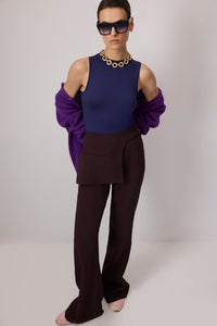 DİK YAKA KOLSUZ İÇLİK