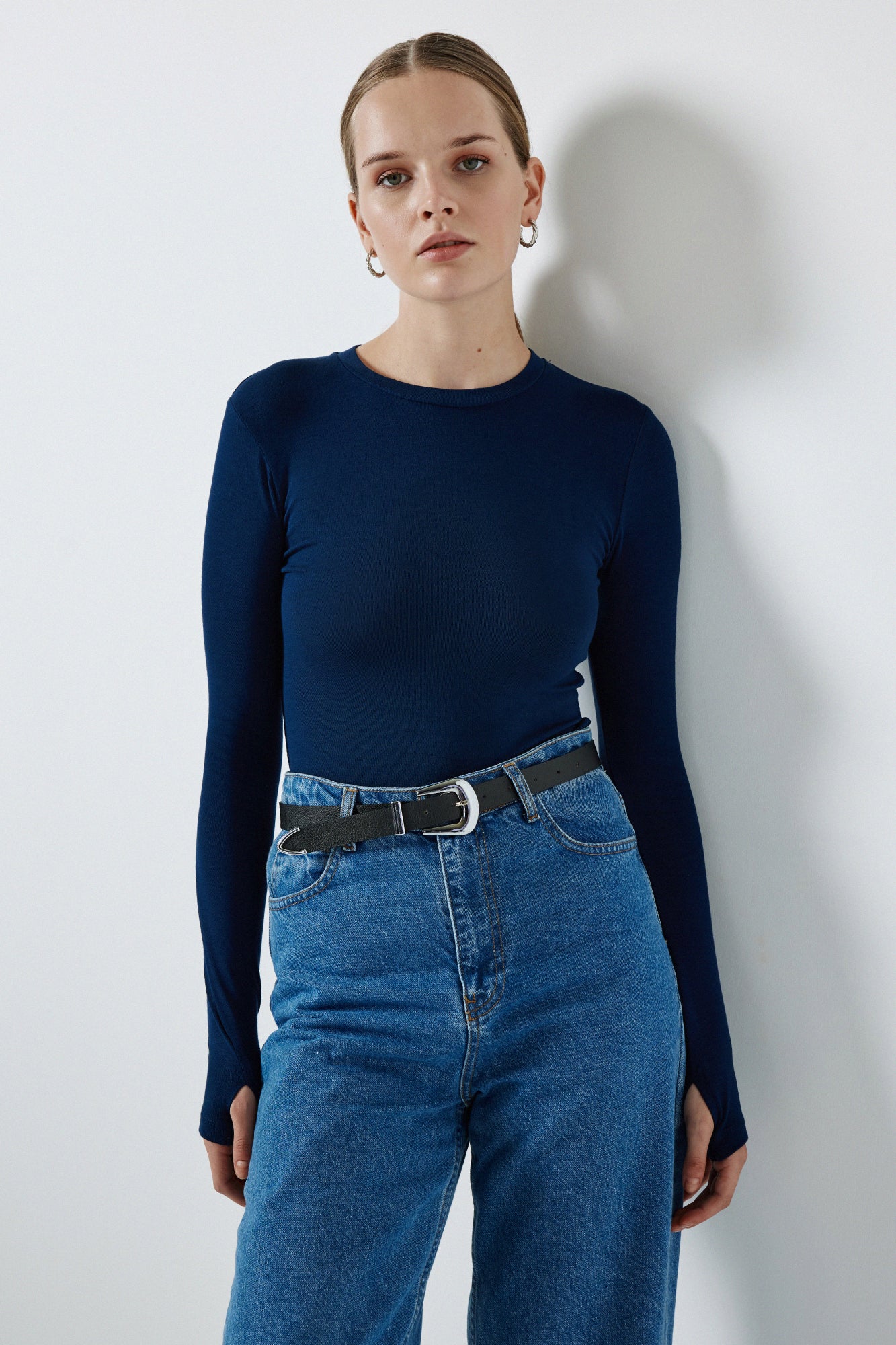 PARMAK GEÇMELİ UZUN KOLLU BODY