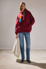 RENKLİ BAĞCIK DETAYLI KAPÜŞONLU SWEATSHIRT